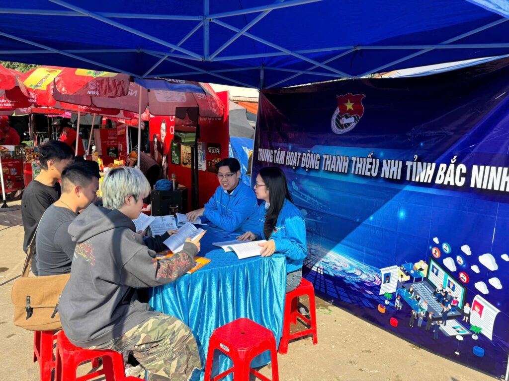 Tổ chức “Phiên giao dịch việc làm lưu động cho ĐVTN, người lao động năm 2025”